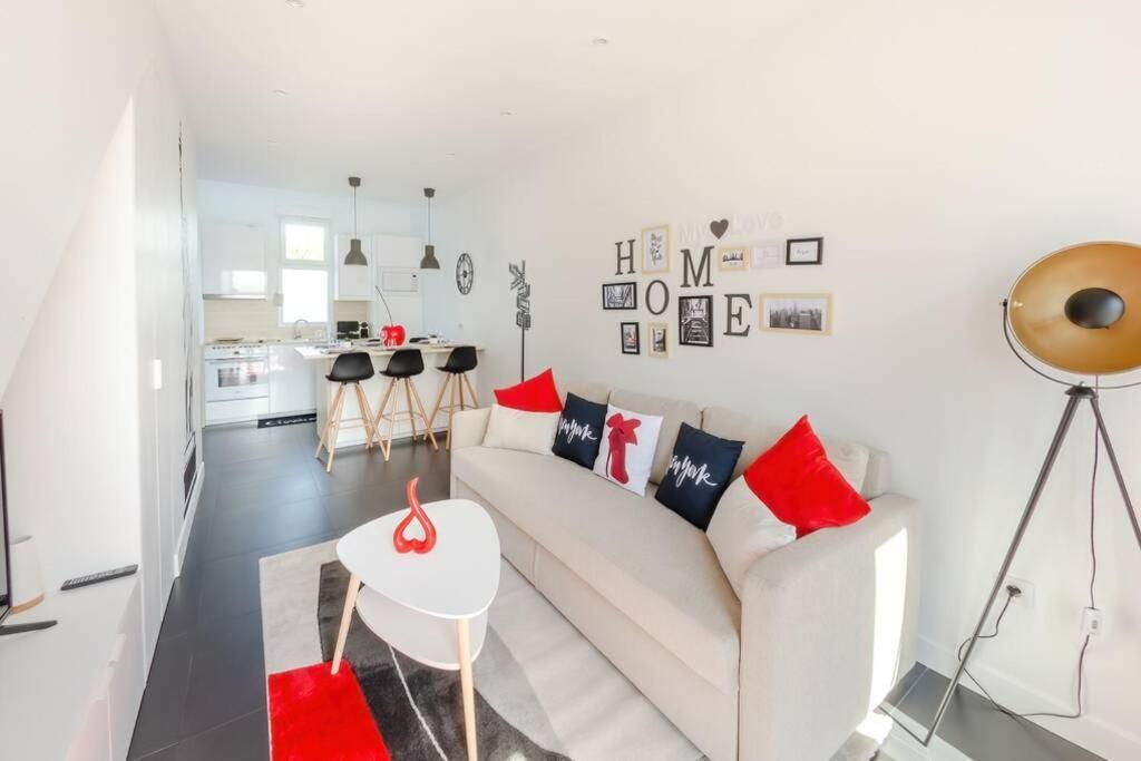 Appartamento New York House Villejust Esterno foto